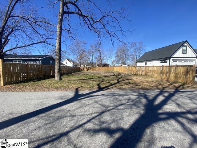 Greer, South Carolina 29651, United States, ,Land,Pending,80300