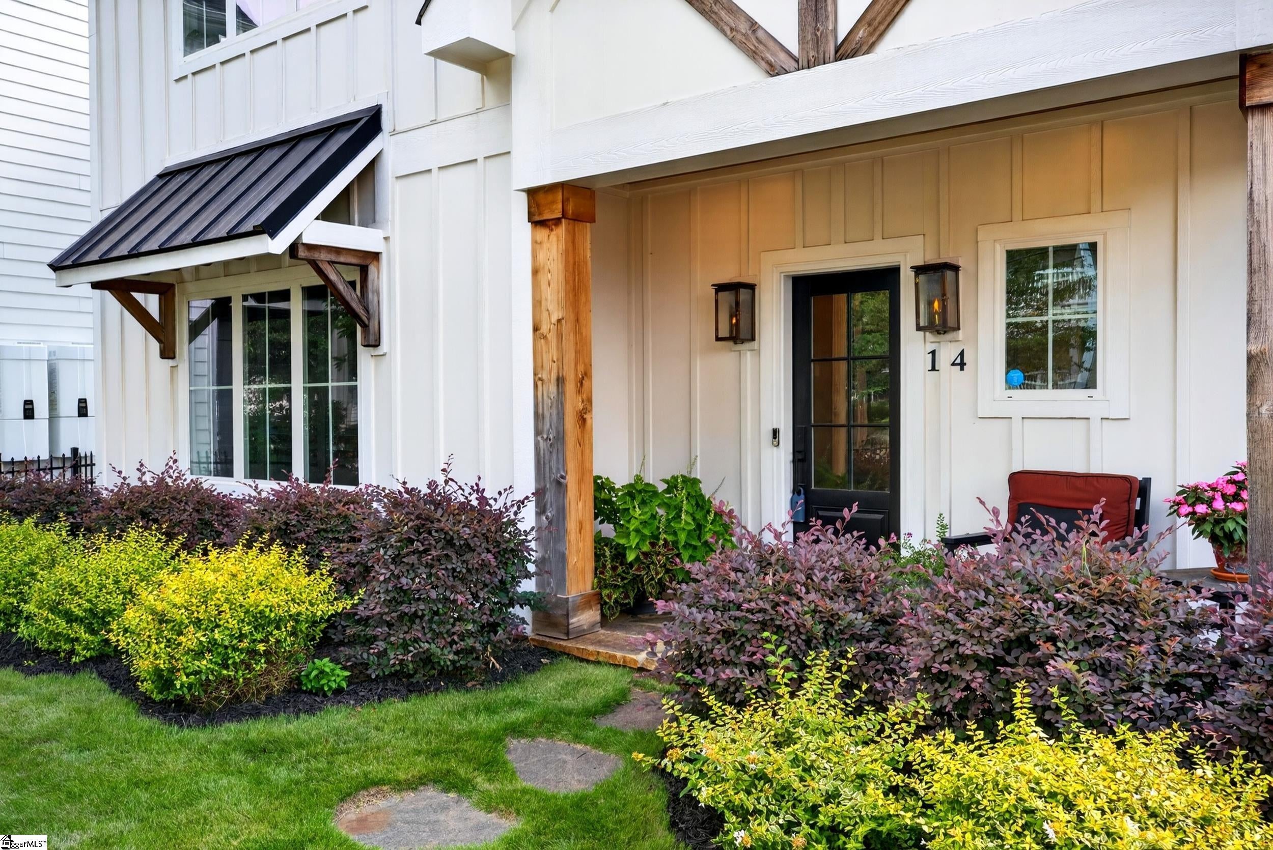14 Perry Avenue