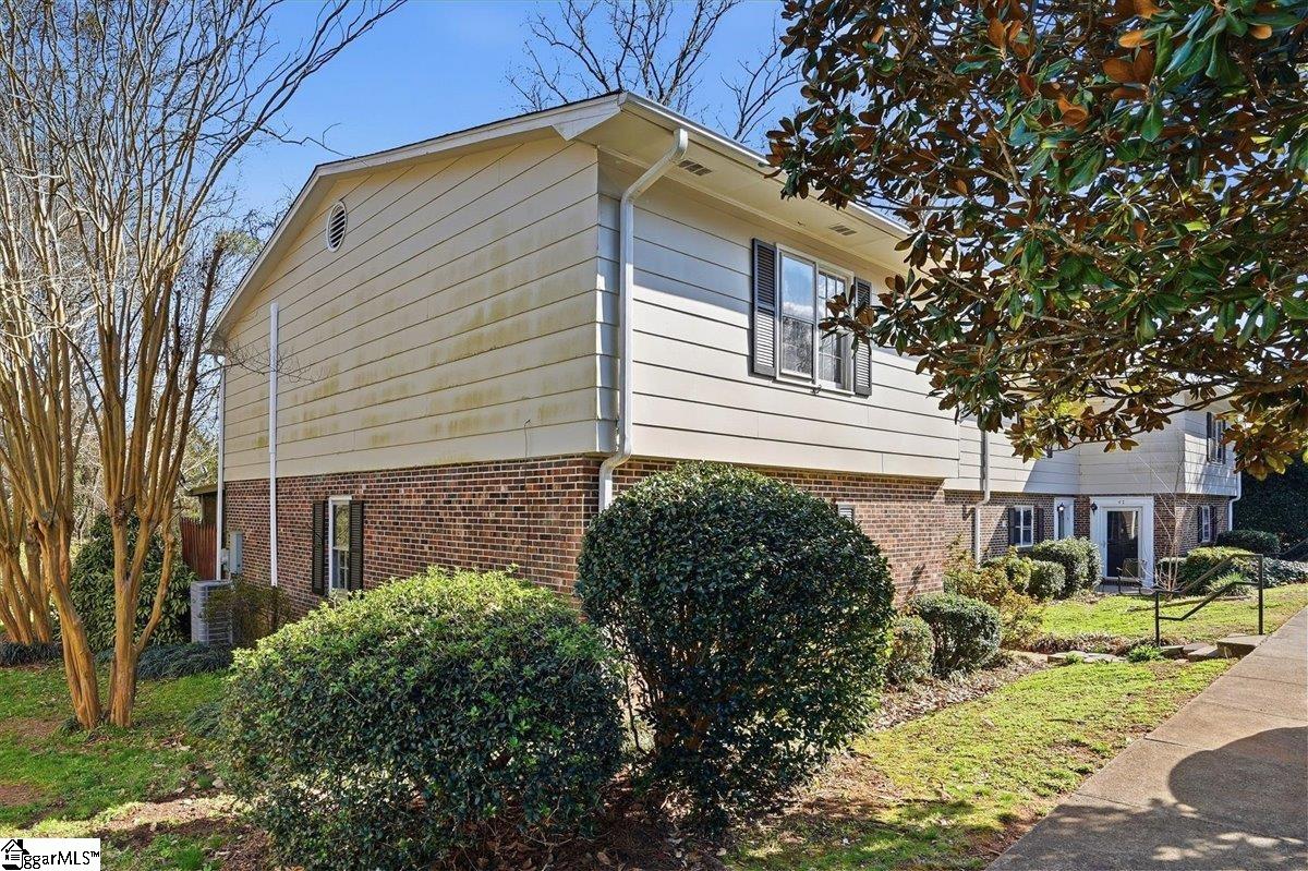 41 Summercreek Drive