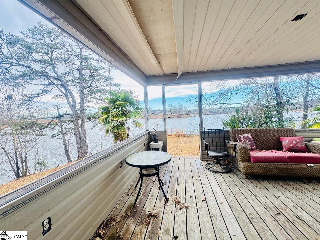 1143 Jets Landing Road