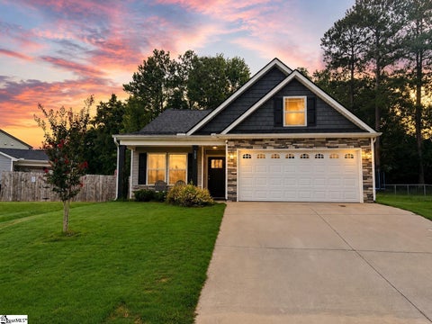 Photo of 102 Manning Farmer Lane, Inman, SC 29349 (MLS # 1605905)