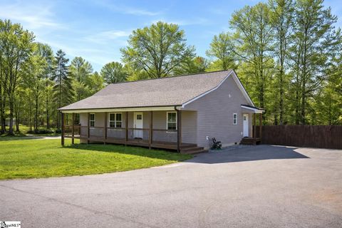 Photo of 745 Dave Nix Road, Seneca, SC 29678 (MLS # 1588349)