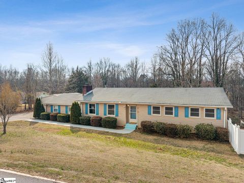 Photo of 316 Quail Creek Road, Inman, SC 29349 (MLS # 1583654)
