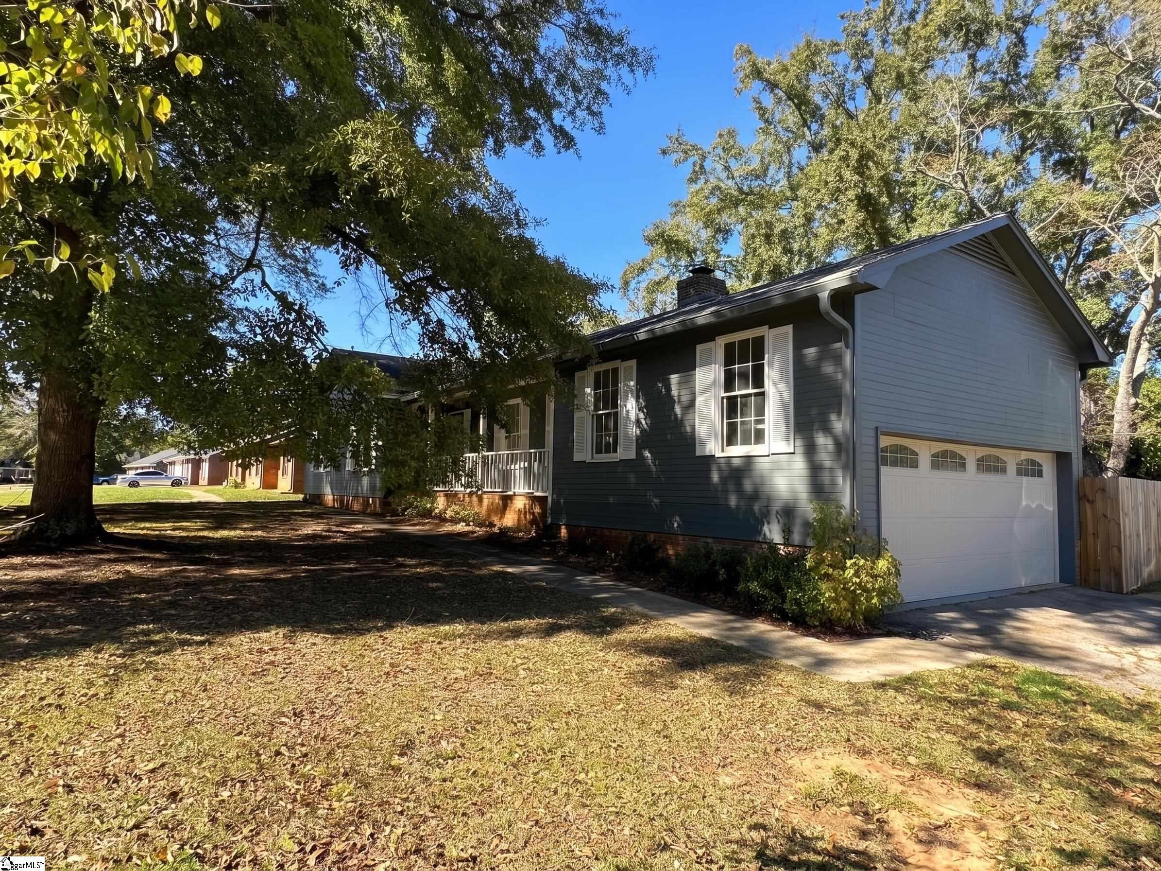 207 Laurelwood Drive