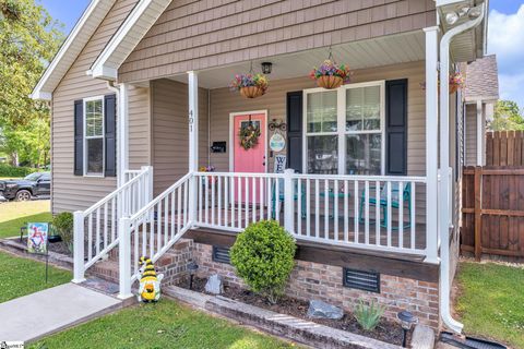 Photo of 401 S Broad Street, Clinton, SC 29325 (MLS # 1588881)