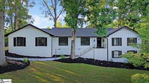Photo of 203 Rosebay Drive, Greenville, SC 29615 (MLS # 1572124)