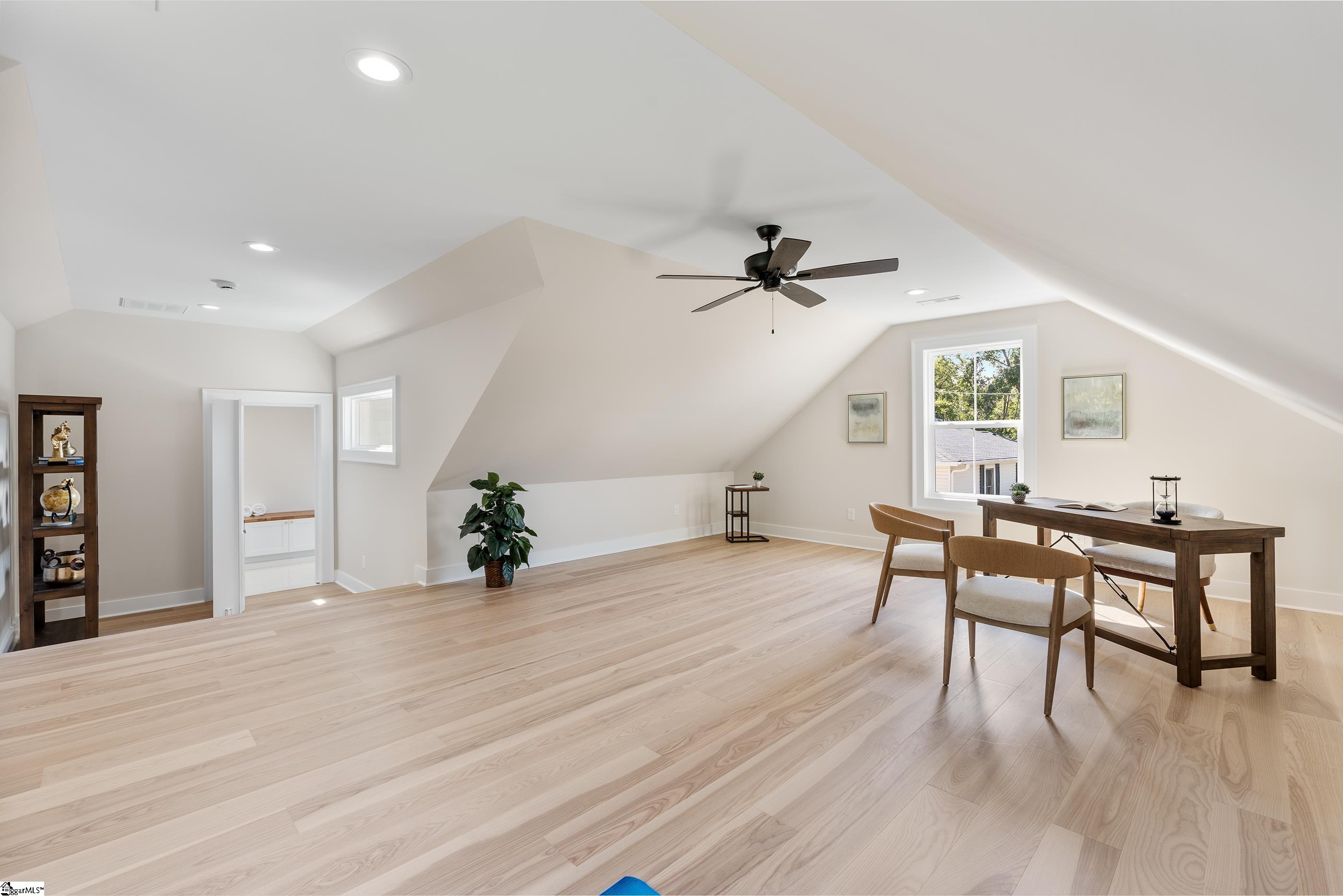 Greenville, South Carolina 29601, United States, 4 Bedrooms Bedrooms, ,4 BathroomsBathrooms,Residential,Active,221513