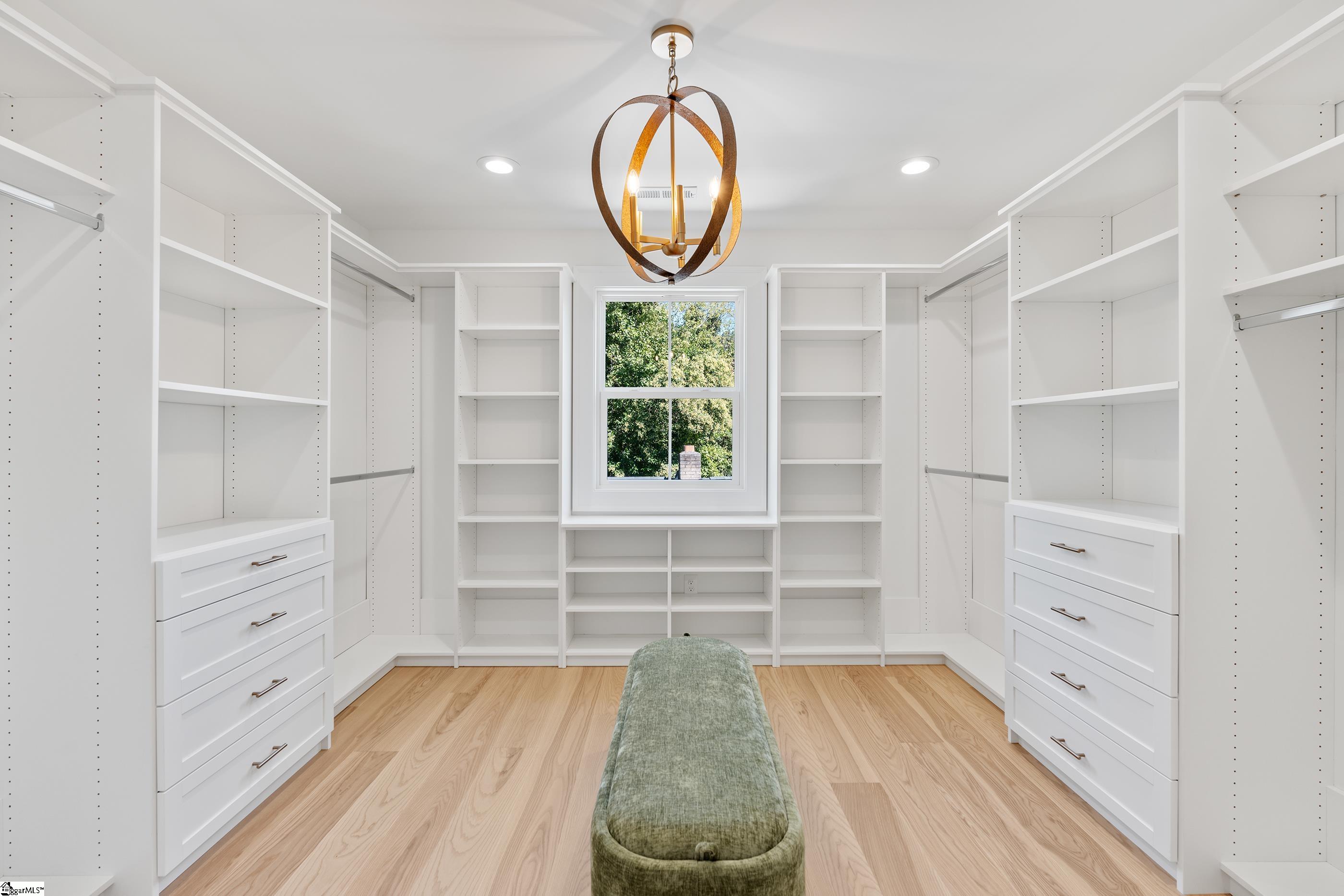 Greenville, South Carolina 29601, United States, 4 Bedrooms Bedrooms, ,4 BathroomsBathrooms,Residential,Active,221513