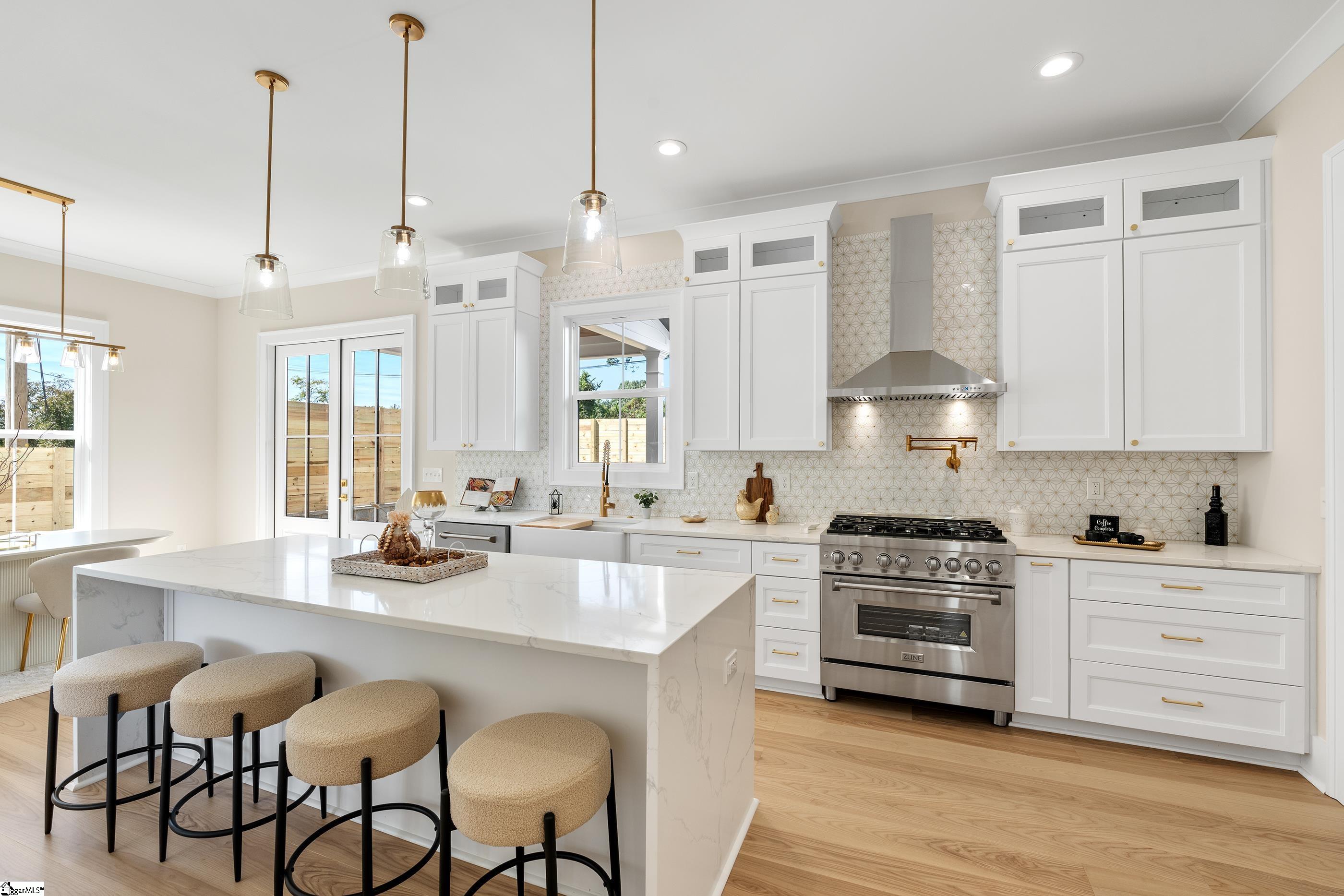 Greenville, South Carolina 29601, United States, 4 Bedrooms Bedrooms, ,4 BathroomsBathrooms,Residential,Active,221513