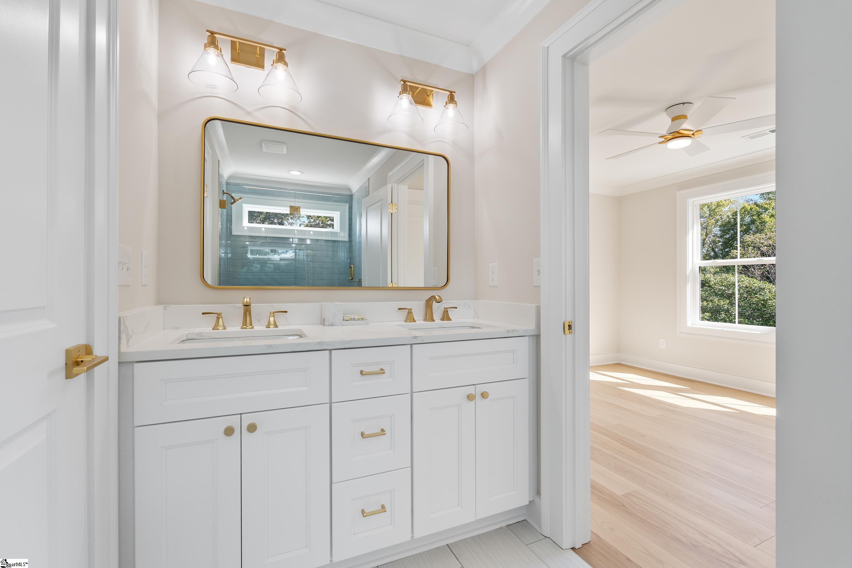 Greenville, South Carolina 29601, United States, 4 Bedrooms Bedrooms, ,4 BathroomsBathrooms,Residential,Active,221513