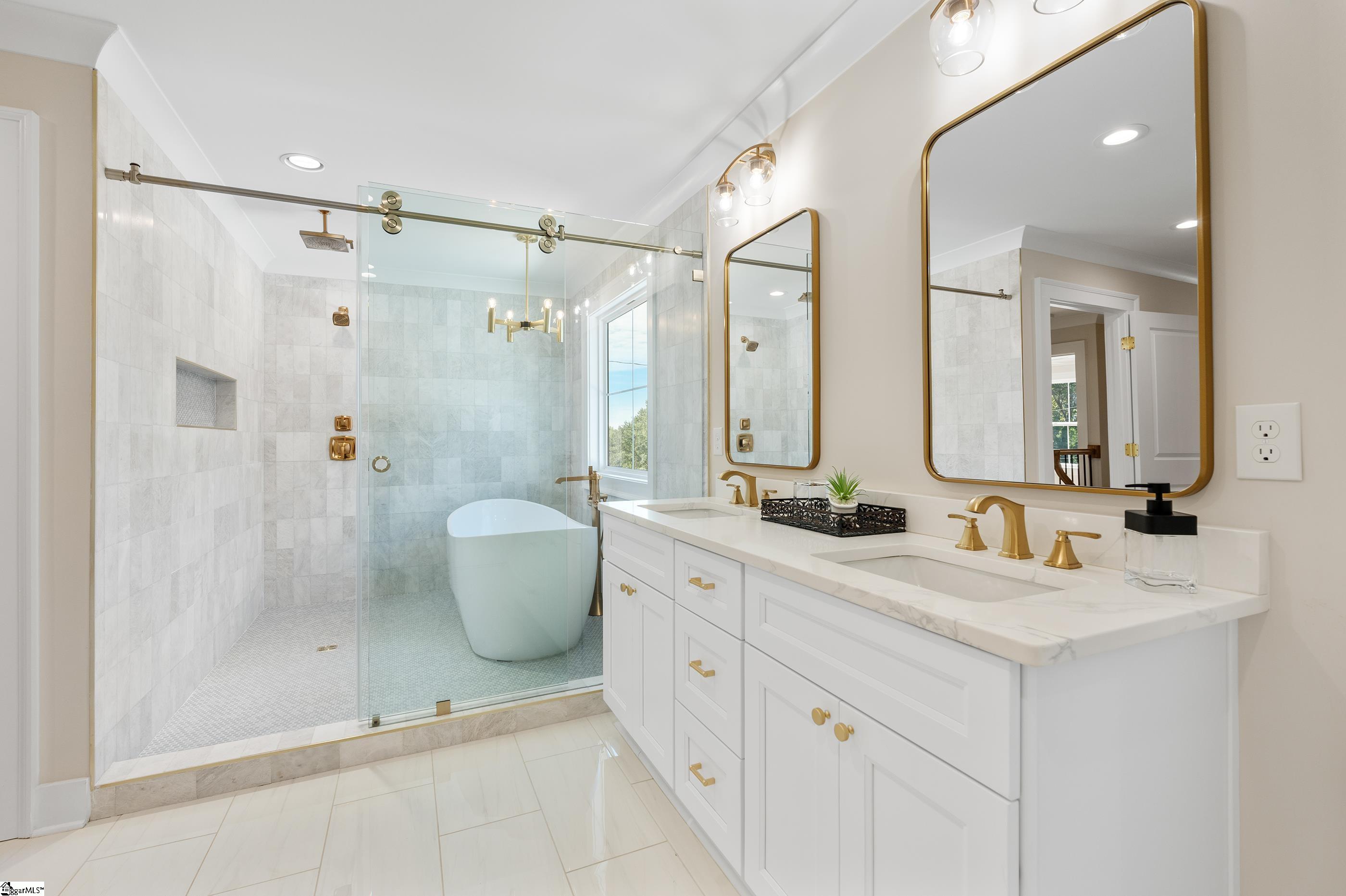 Greenville, South Carolina 29601, United States, 4 Bedrooms Bedrooms, ,4 BathroomsBathrooms,Residential,Active,221513