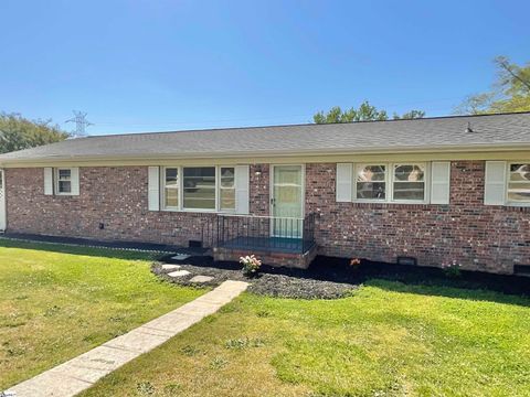 Photo of 1011 Sheila Avenue, Greer, SC 29651 (MLS # 1587996)