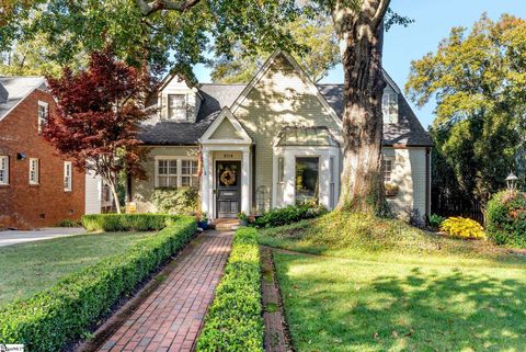 Photo of 404 Mcdaniel Avenue, Greenville, SC 20601 (MLS # 1574202)