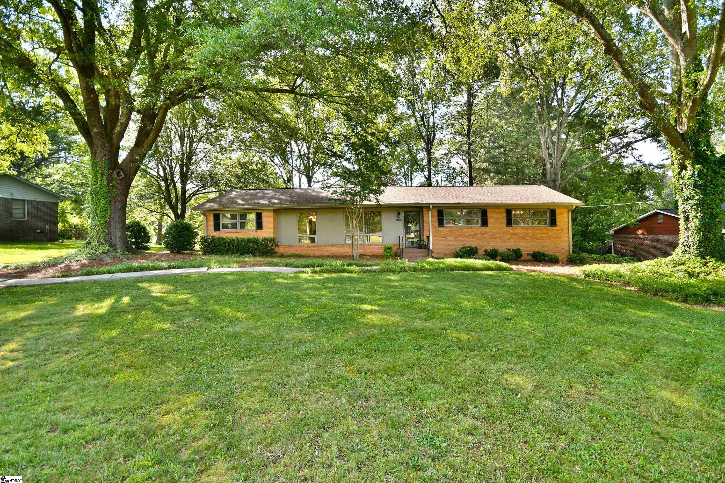 200 Lavonne Avenue