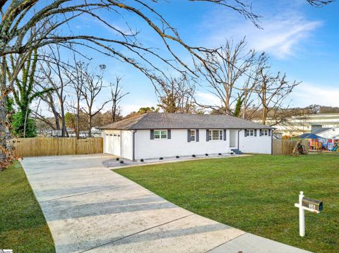 Photo of 36 Sherman Lane, Greenville, SC 29605 (MLS # 1582555)