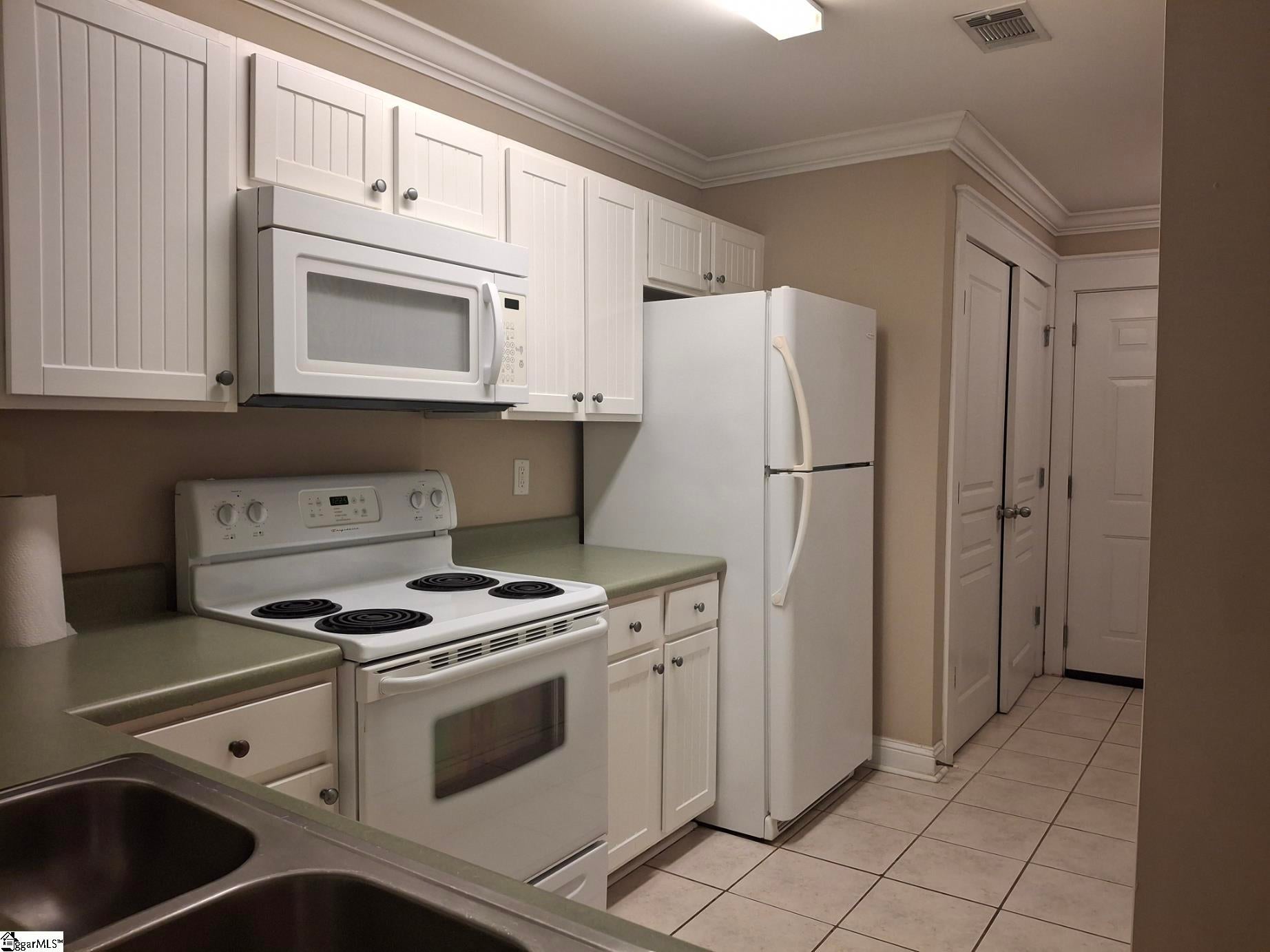 Real Estate Search 4 833 Old Greenville Highway Unit 1131