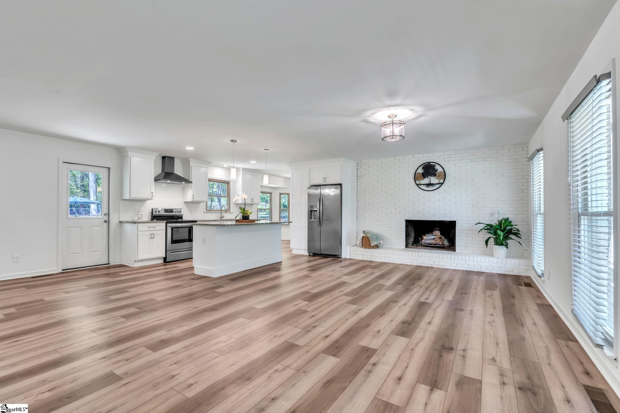 745 Canterbury Trail