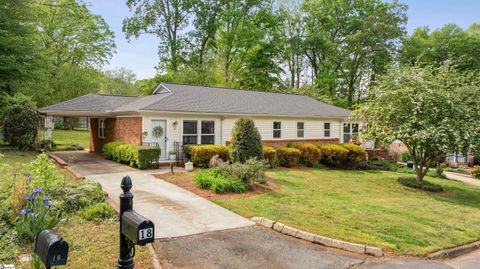 Photo of 18 Twelve Oaks Terrace, Greenville, SC 29615 (MLS # 1588762)