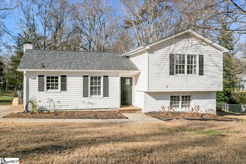Photo of 614 Gray Fox Square, Taylors, SC 29687 (MLS # 1576927)