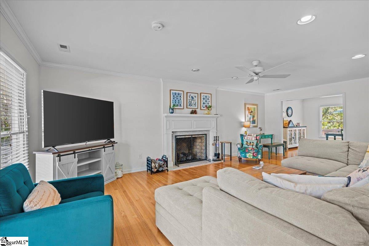 106 Rippleview Drive