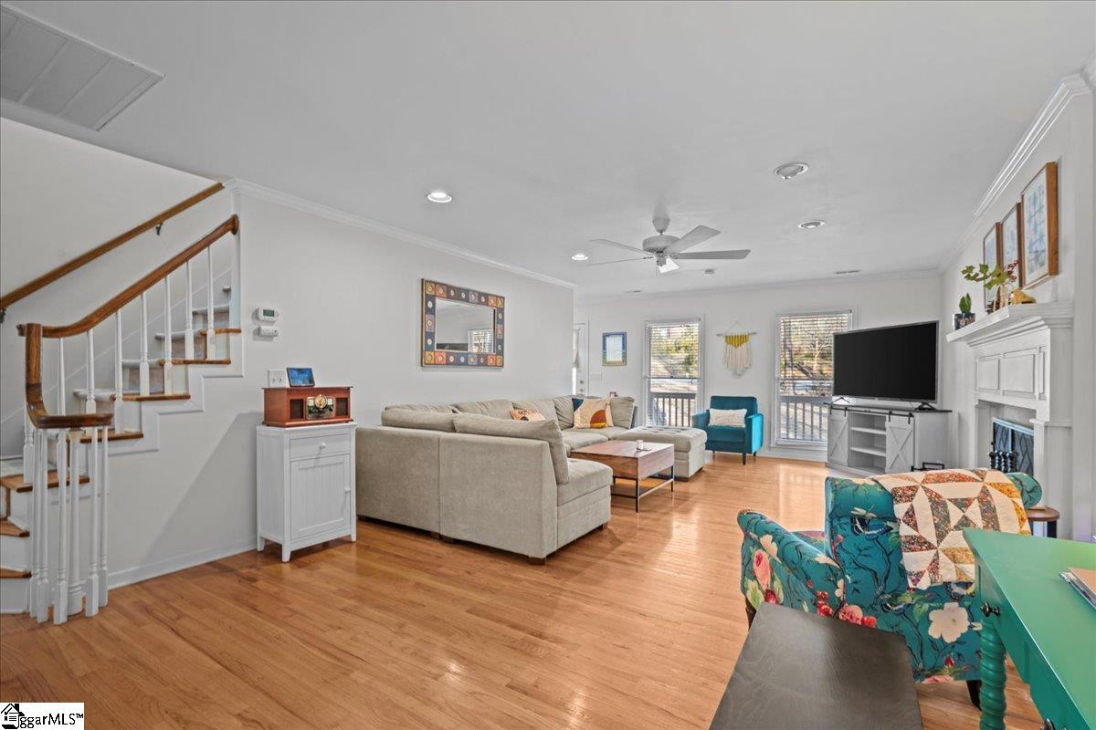 106 Rippleview Drive