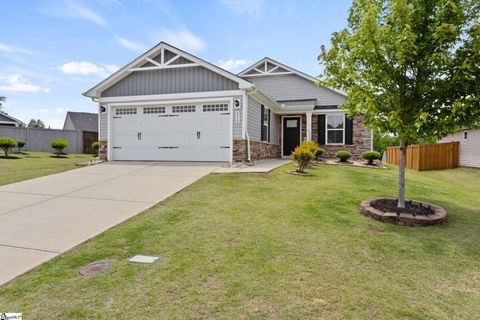Photo of 230 Bending Branch Road, Greenville, SC 29605 (MLS # 1592631)