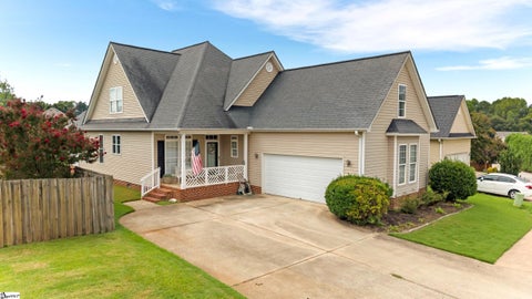 Photo of 203 Summergrass Drive, Greenville, SC 29617 (MLS # 1602374)