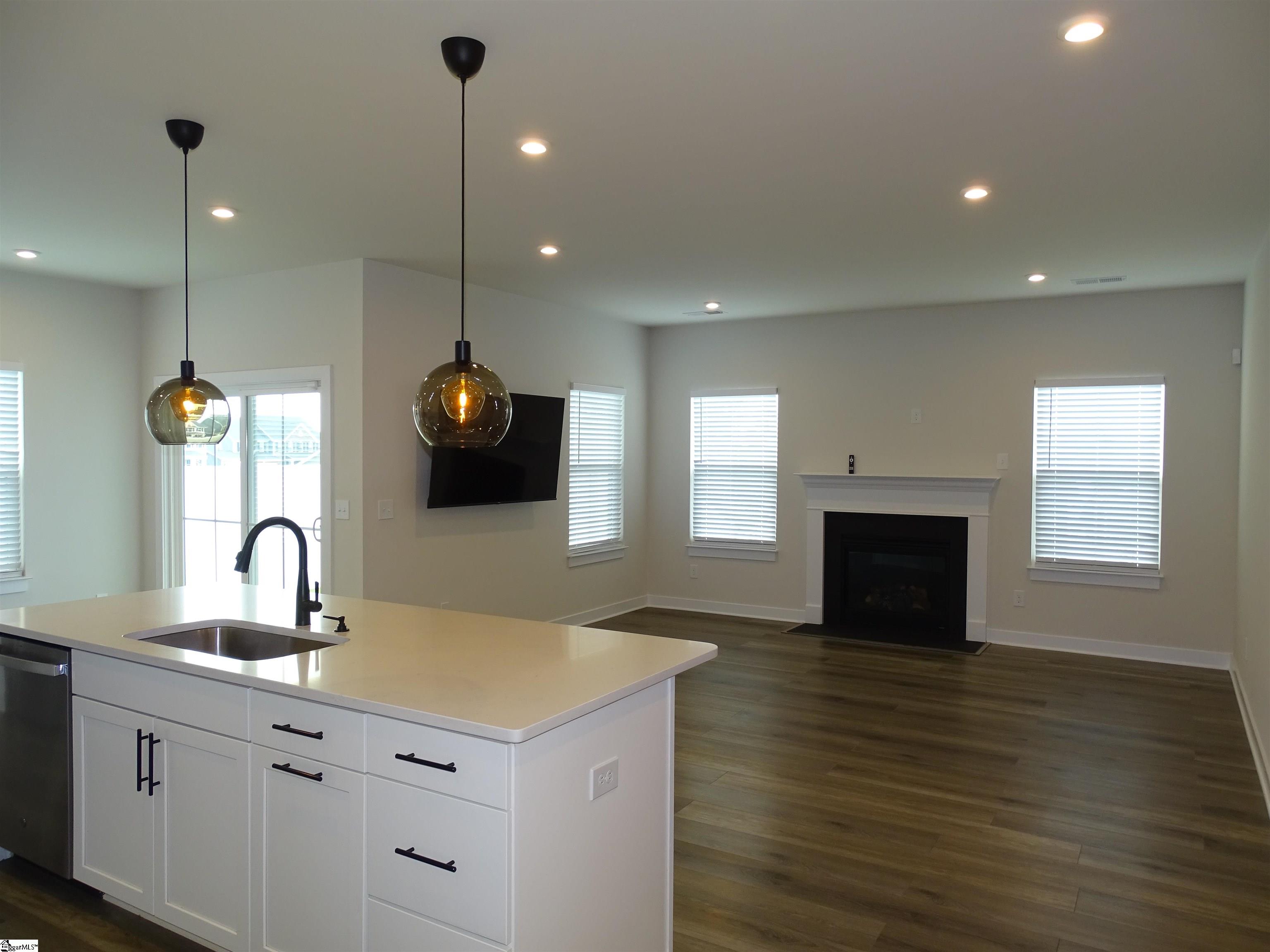 5 Comanche Trail