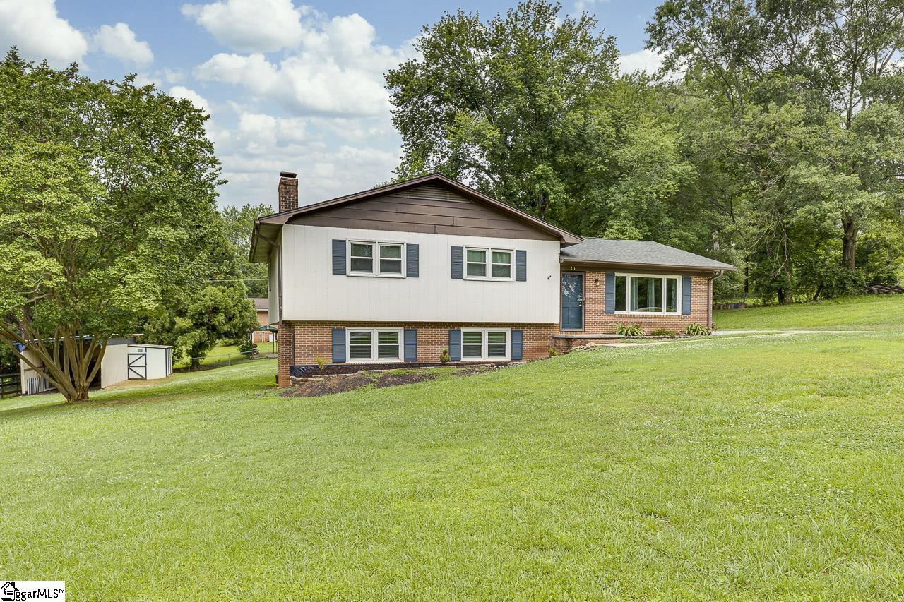 211 Hillandale Road
