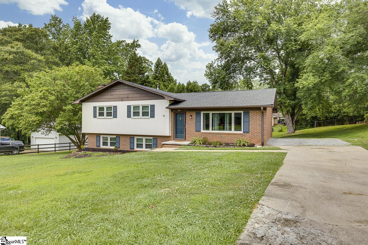 211 Hillandale Road