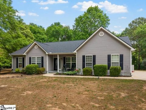 Photo of 543 Thorn Cove Lane, Chesnee, SC 29323 (MLS # 1590264)