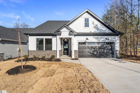 Photo of 200 Highland Street, Taylors, SC 29687 (MLS # 1594901)