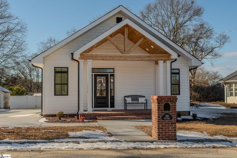 Photo of 205 Pine Street, Greer, SC 29650 (MLS # 1580479)