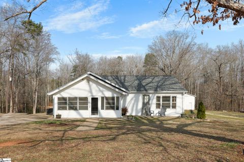 Photo of 303 Horse Creek Road, Chesnee, SC 29323 (MLS # 1583800)