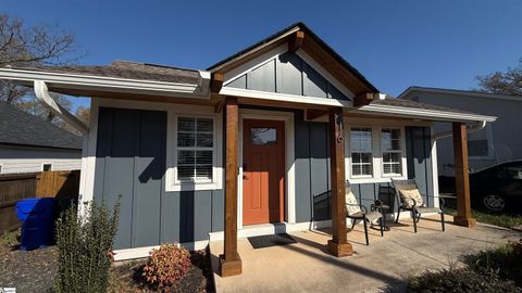 Photo of 16 Crystal Avenue, Greenville, SC 29605 (MLS # 1585511)