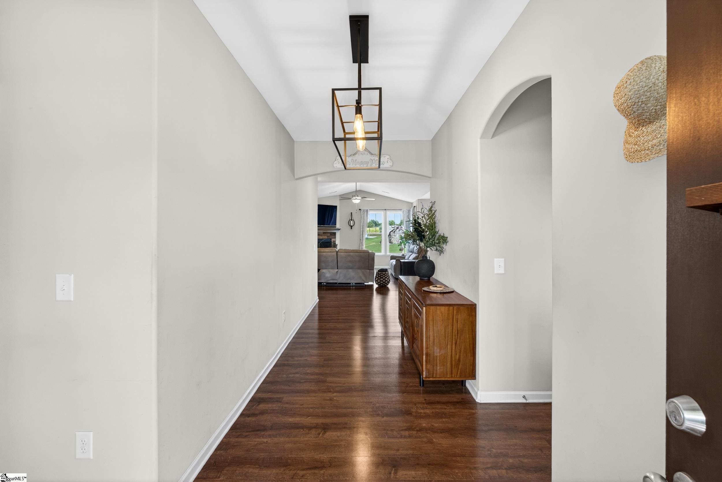 977 Garnet Circle