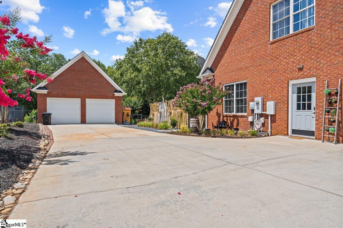 115 Hunting Meadow Drive