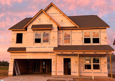 Photo of 723 Beautyberry Way, Seneca, SC 29678 (MLS # 1572560)
