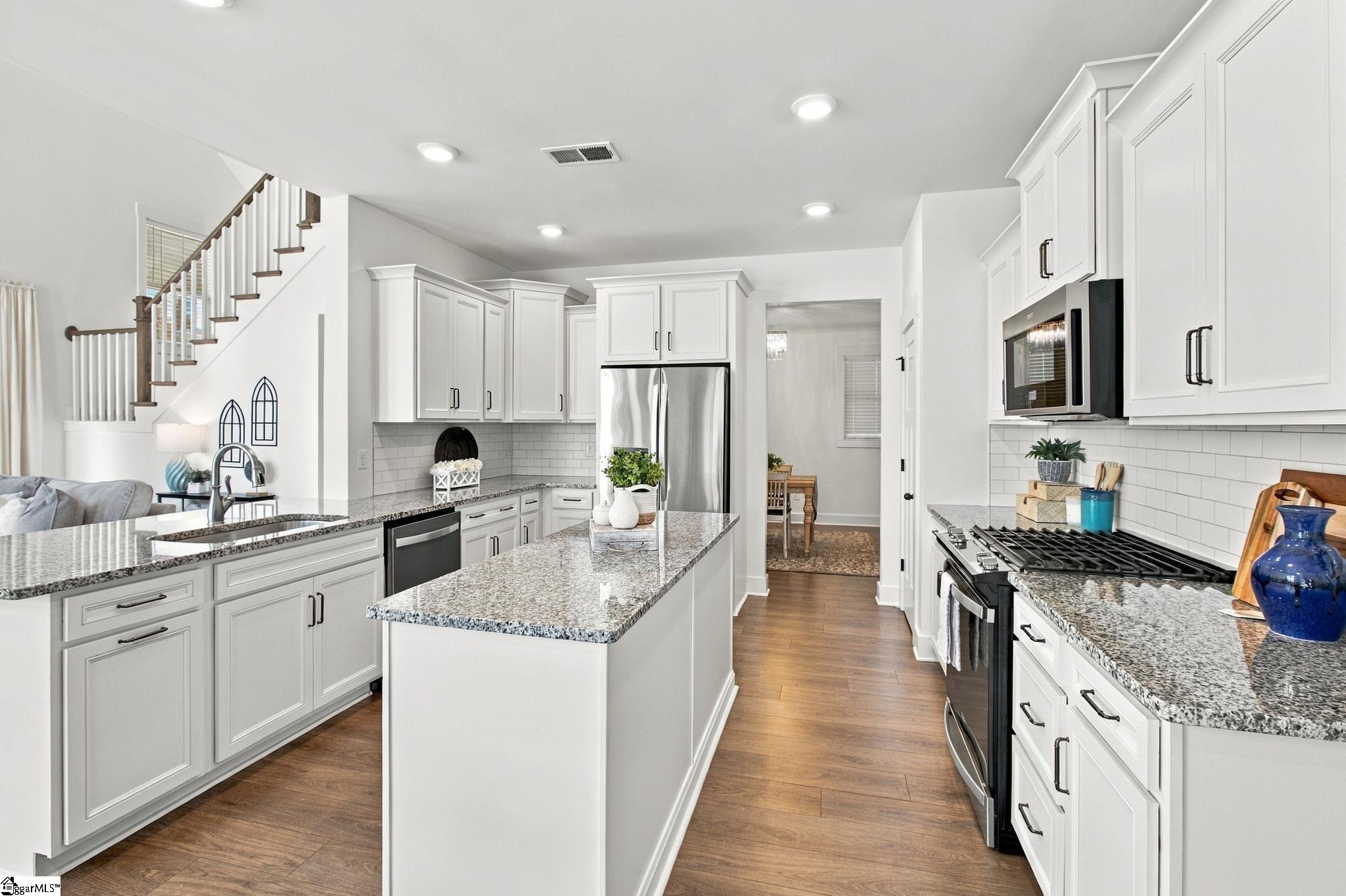 Real Estate Search 3 701 Oak Hill Lane