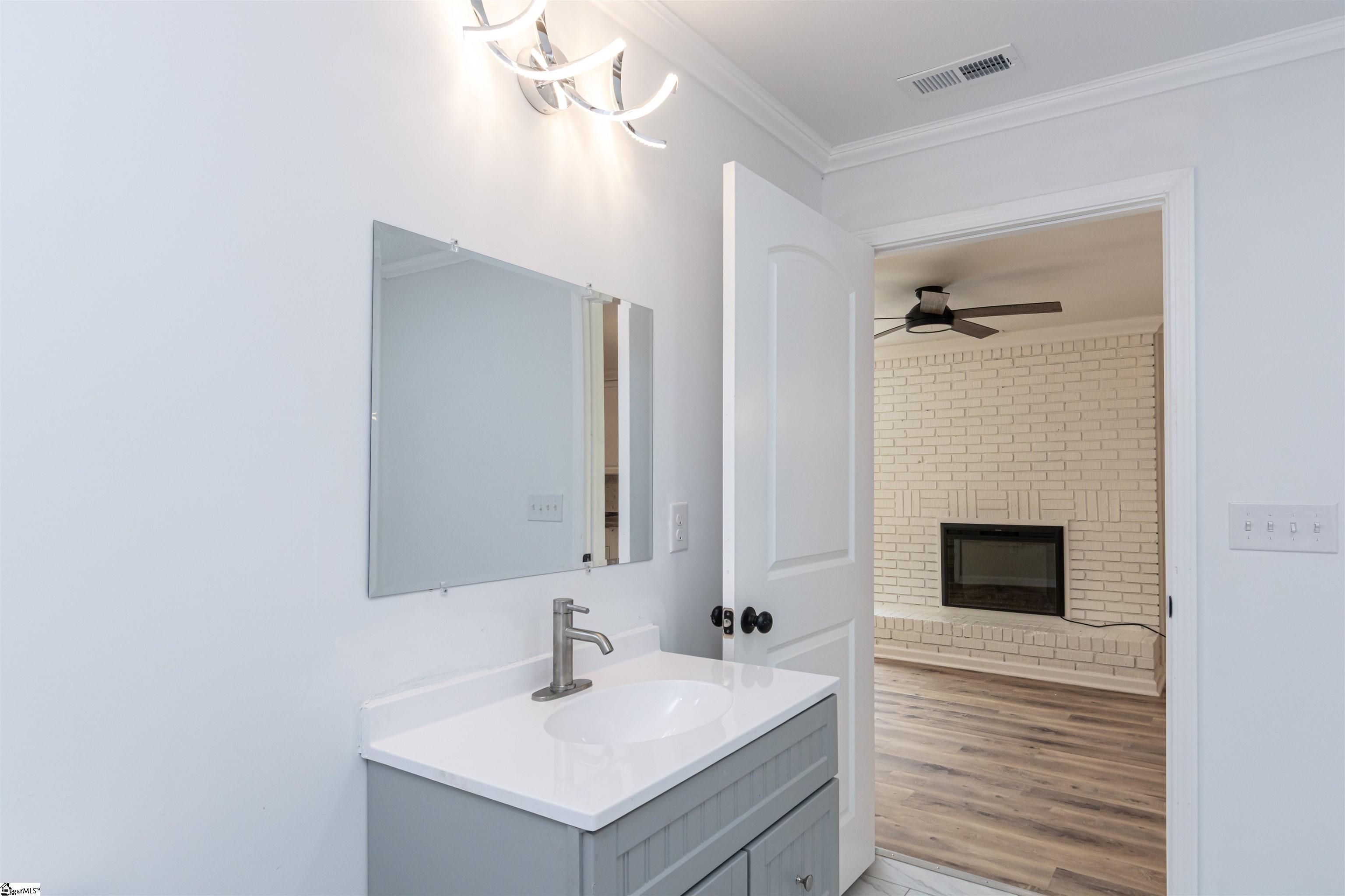 Spartanburg, South Carolina 29301, United States, 3 Bedrooms Bedrooms, ,2 BathroomsBathrooms,Residential,Active,150826