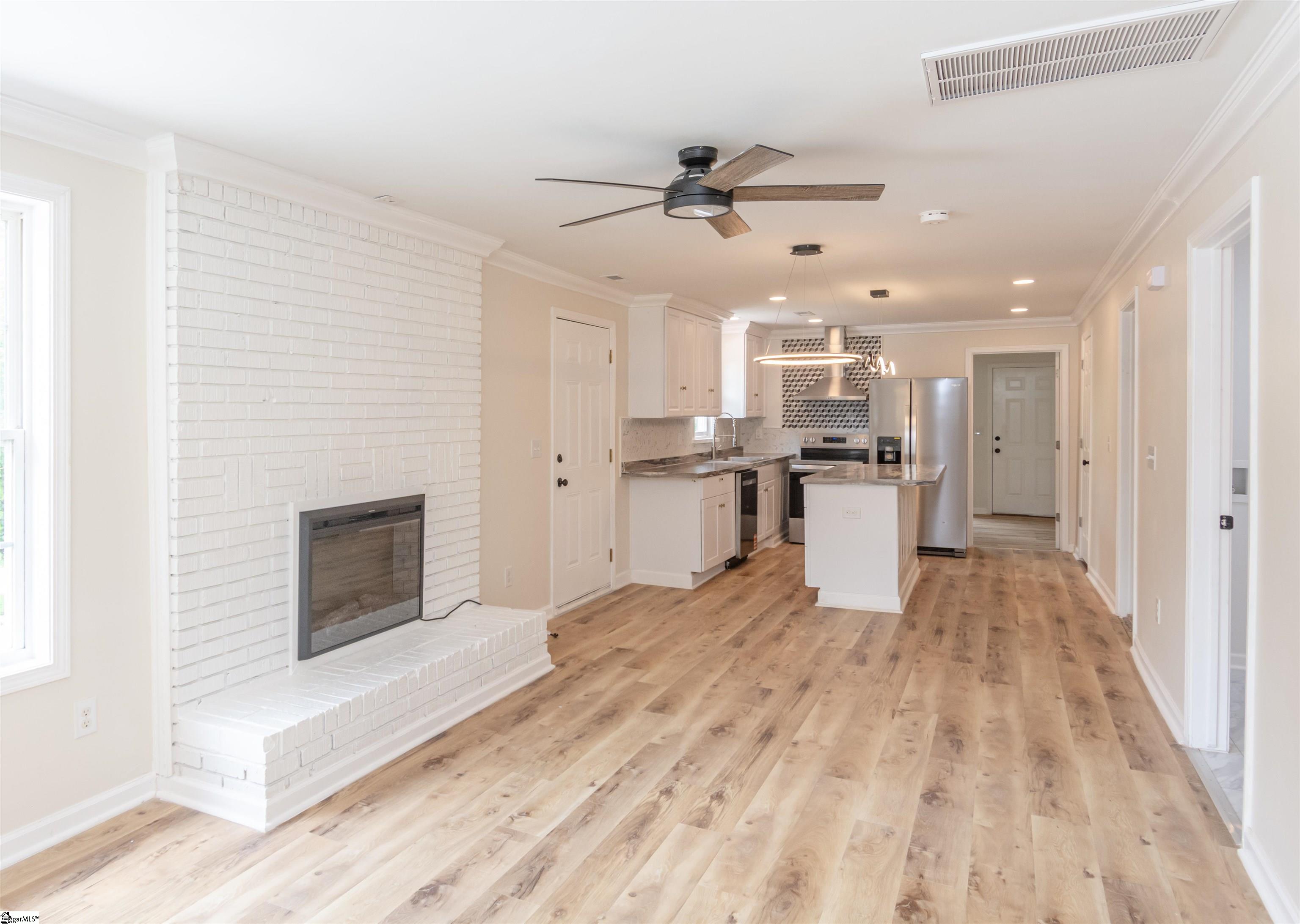 Spartanburg, South Carolina 29301, United States, 3 Bedrooms Bedrooms, ,2 BathroomsBathrooms,Residential,Active,150826