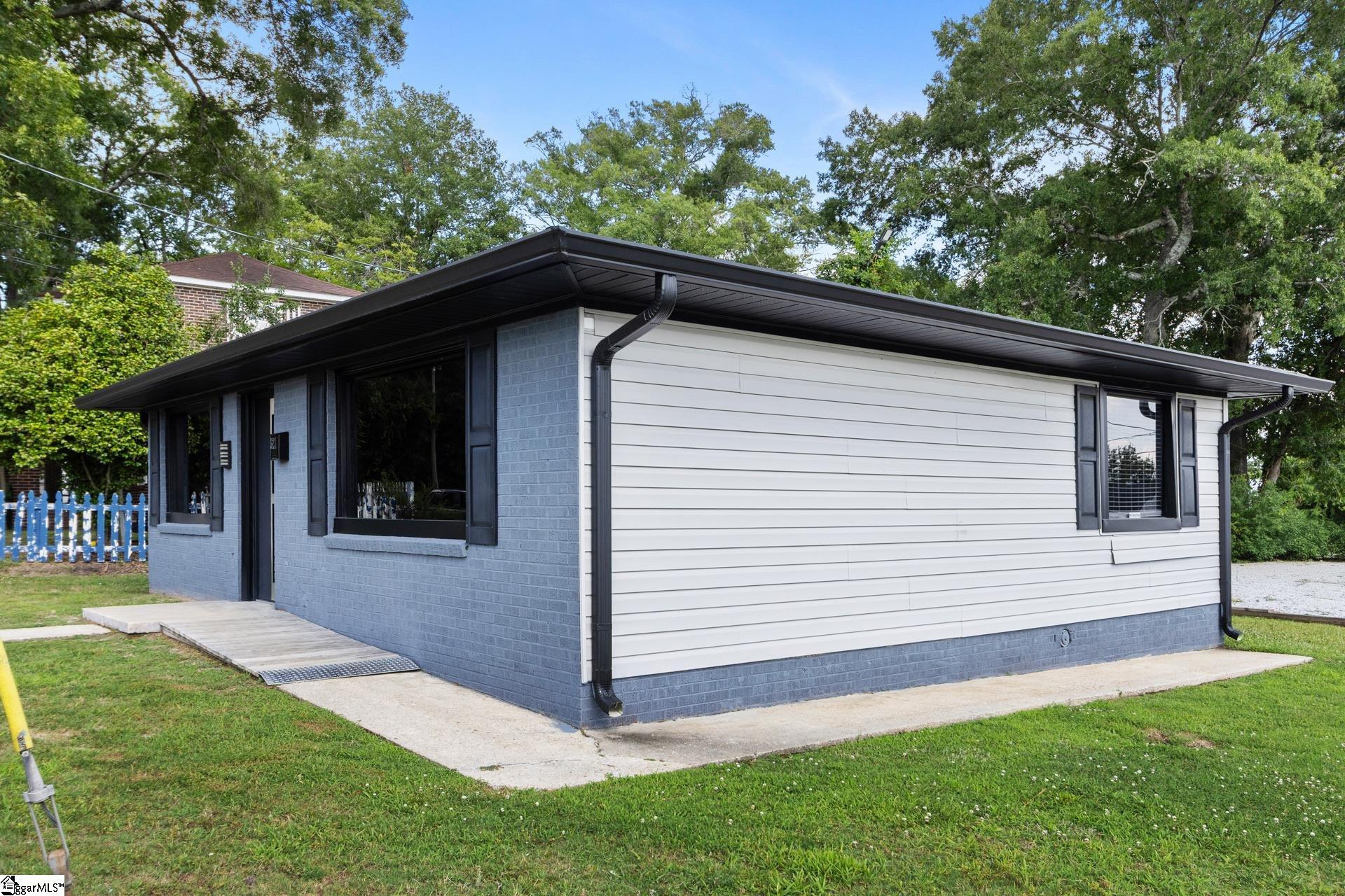 327 W Main Street