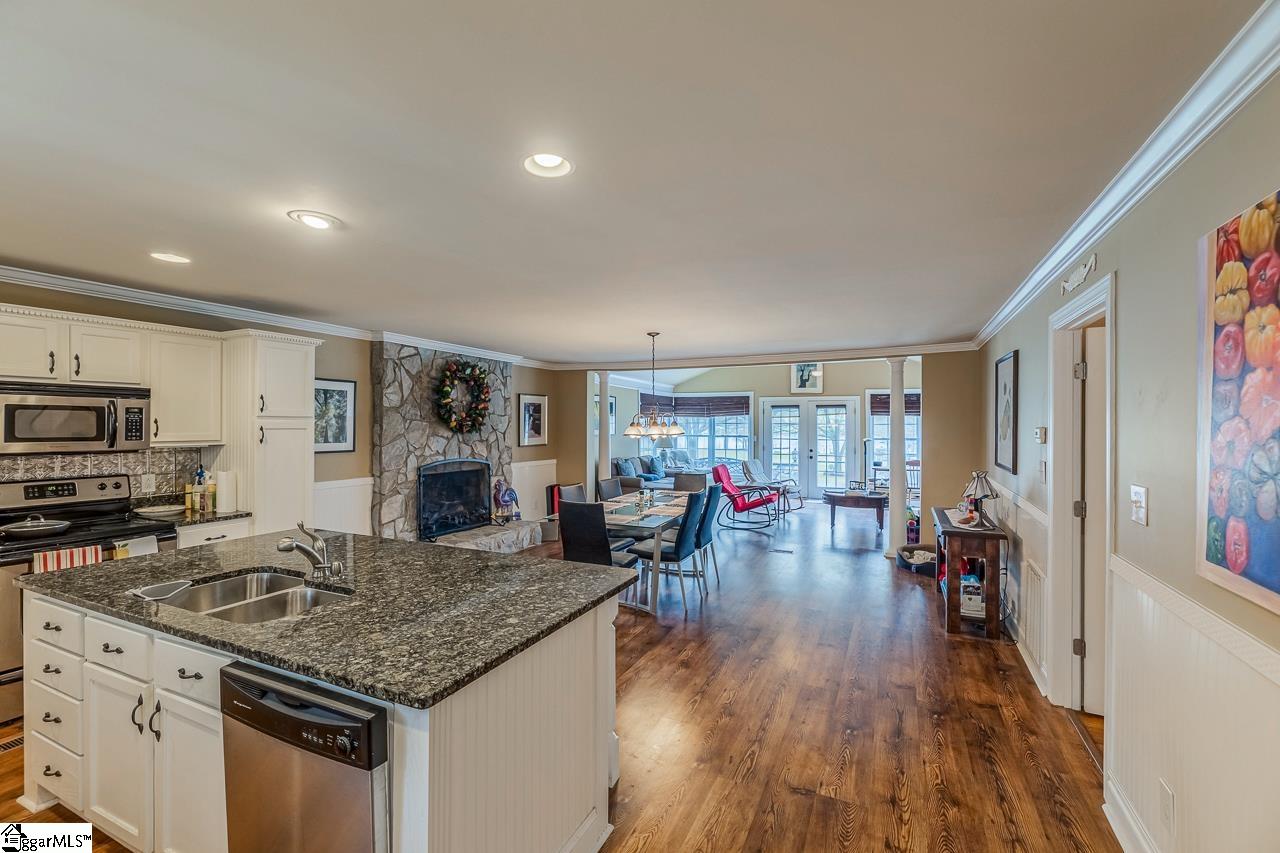 423 Coggins Shore Road