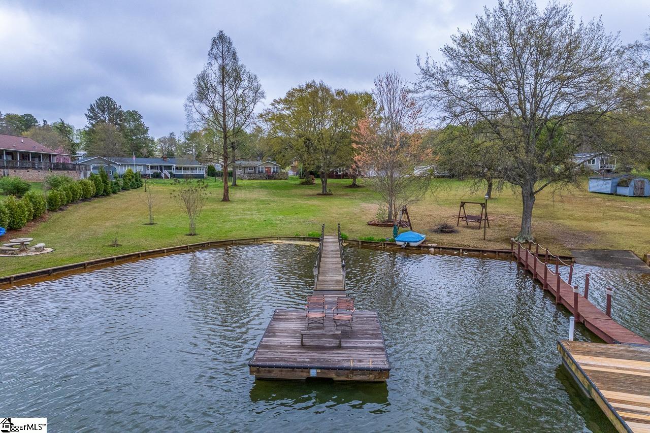 423 Coggins Shore Road