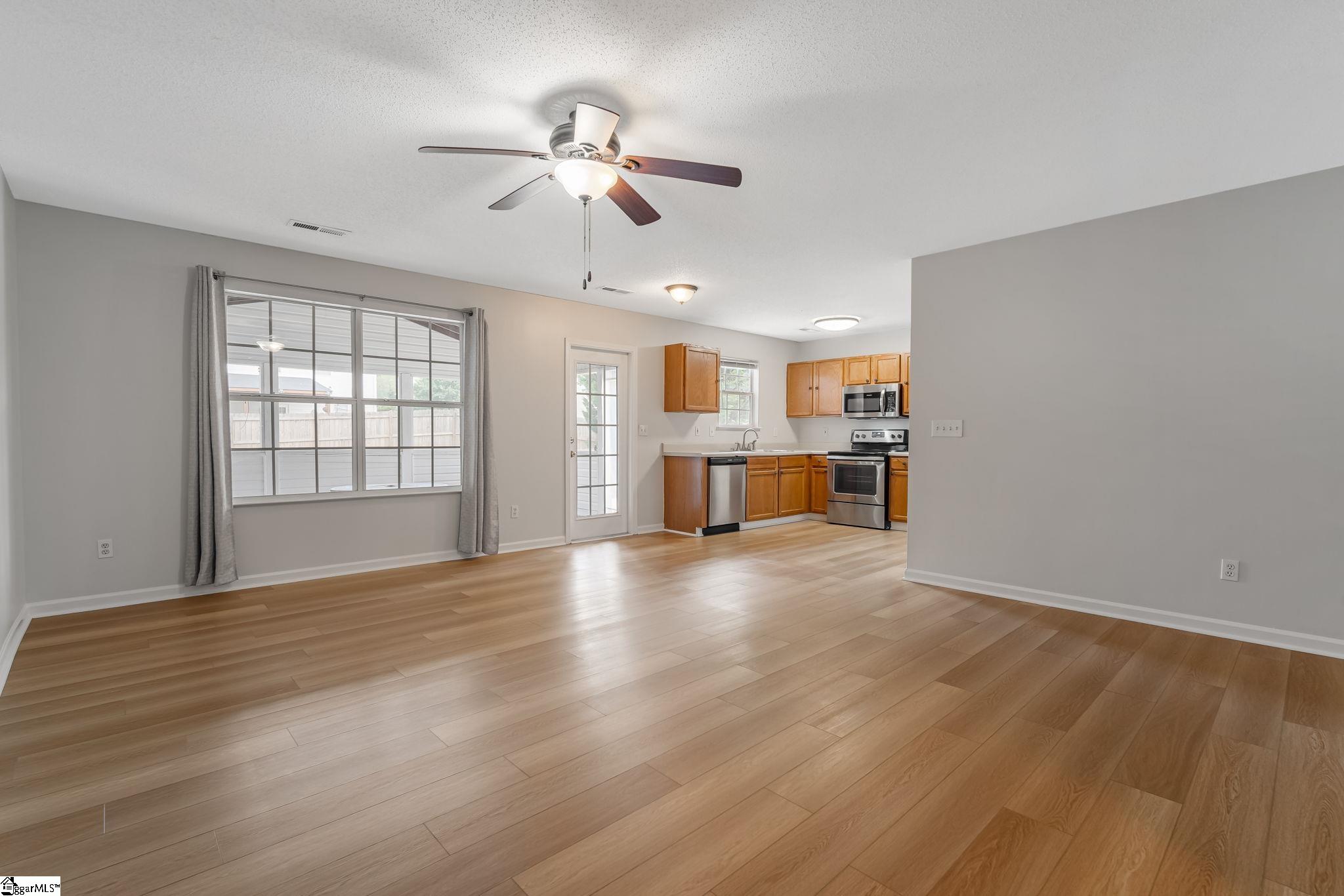 Mauldin, South Carolina 29662, United States, 4 Bedrooms Bedrooms, ,3 BathroomsBathrooms,Residential,Active,159765