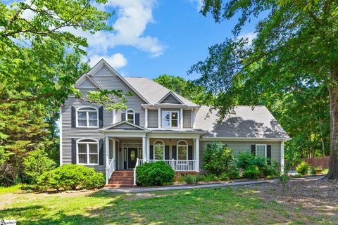 Photo of 203 Country Club Drive, Laurens, SC 29360 (MLS # 1592546)