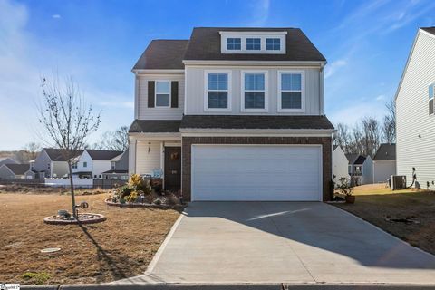 Photo of 211 Whittier Street, Greenville, SC 29605 (MLS # 1578091)