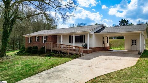 Photo of 131 Timberlane Drive, Belton, SC 29627 (MLS # 1584131)