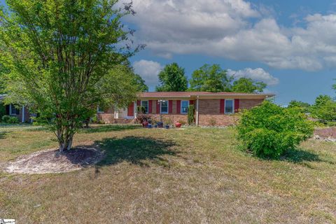Photo of 115 Coralvine Road, Simpsonville, SC 29681 (MLS # 1589491)
