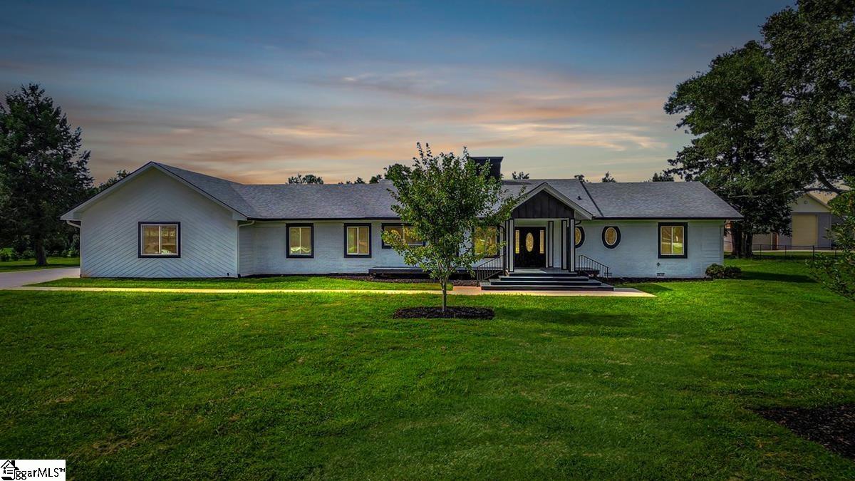 Taylors, South Carolina 29687, United States, 4 Bedrooms Bedrooms, ,3 BathroomsBathrooms,Residential,Active,200836